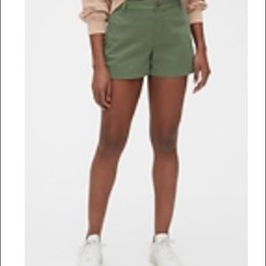 GAP olive green 4 in mid rose shorts. 12 Tall